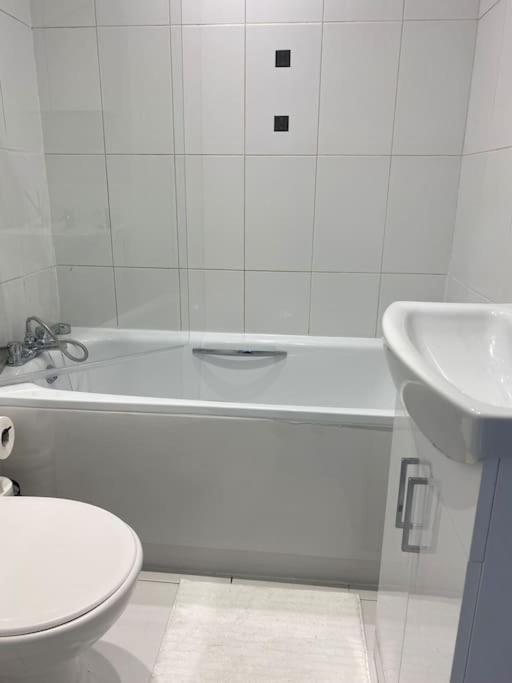 Central Leeds Townhouse With Private Roof Garden Sleeps 4 Zewnętrze zdjęcie